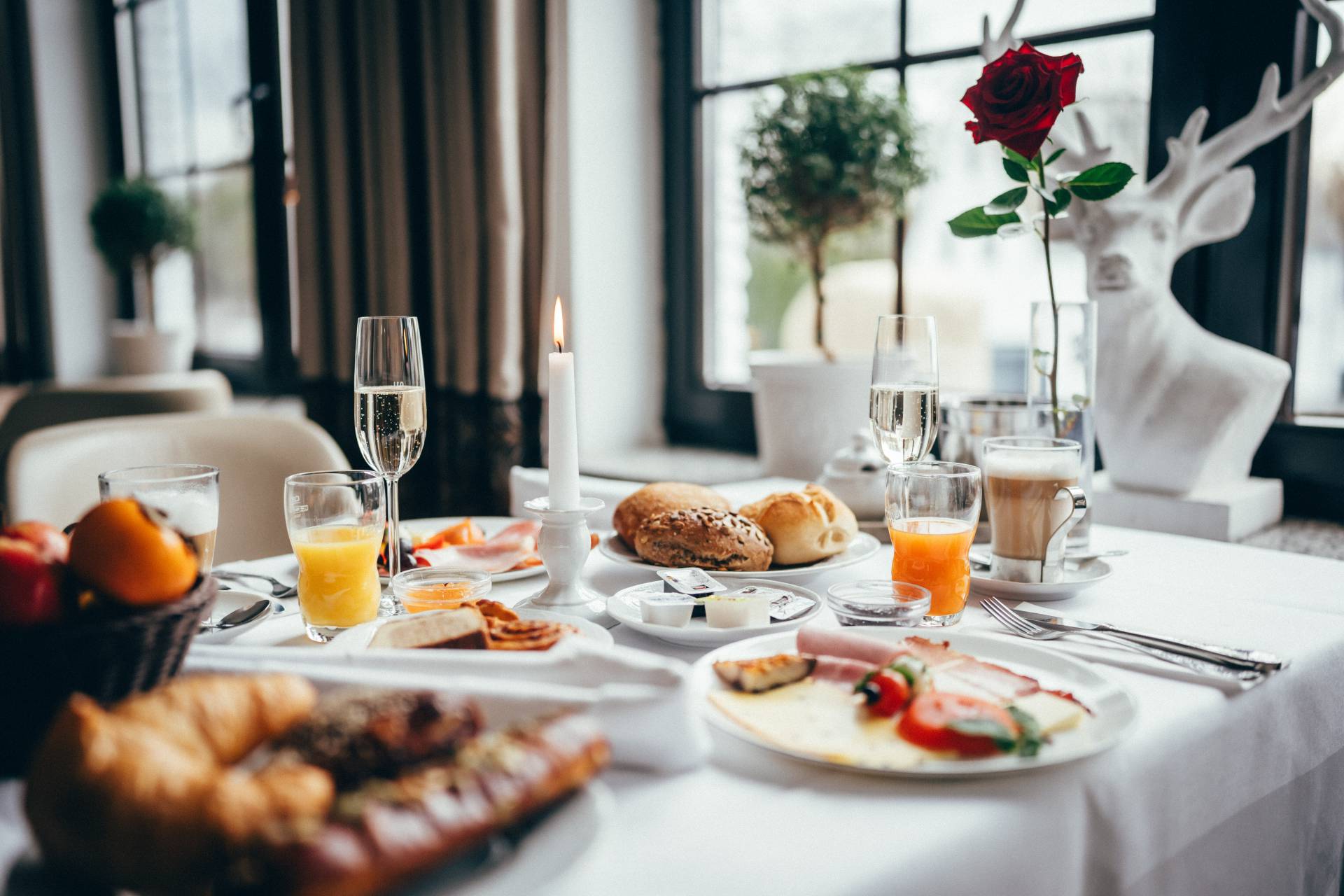 Breakfast at the Weidenbrück: For the whole family - Landidyll Hotel Weidenbrück