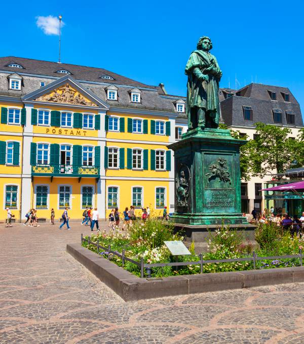Beethovens Spuren in Bonn entdecken - Markplatz am Postamt in Bonn