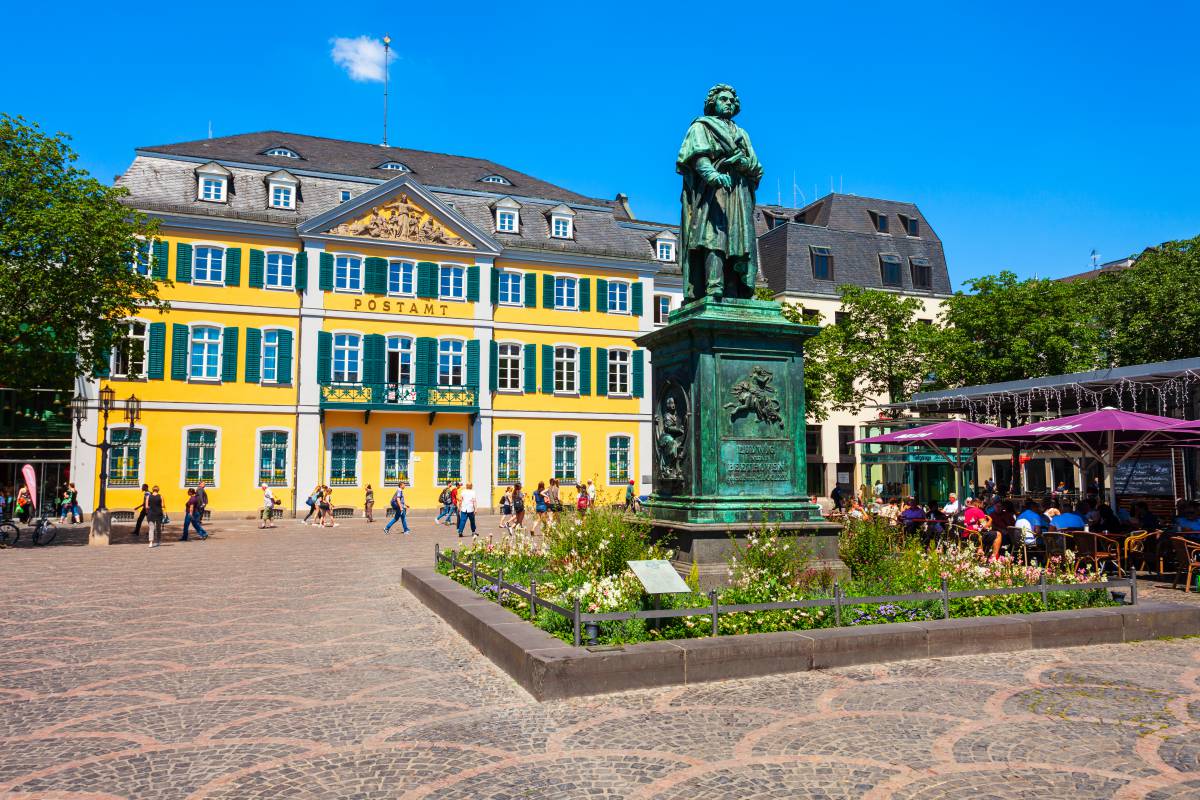 Beethovens Spuren in Bonn entdecken - Markplatz am Postamt in Bonn