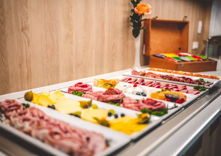 Das Beste Frühstücksbuffet in Swisttal: Regional. Qualitätsvoll. Vielfältig. - Landidyll Hotel Weidenbrück